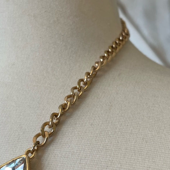 18” Chunky Teardrop Rhinestone Multi Tier Gold Tone Necklace Set with Earrings - Picture 11 of 14